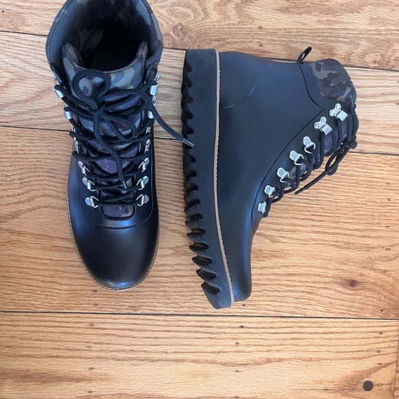 Bernardo black and camouflage rain boots - w9 - Picture 7 of 7